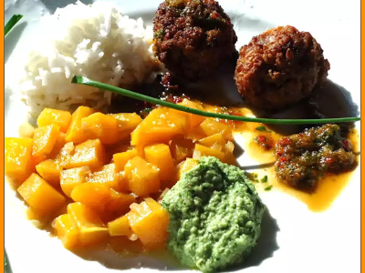 Chili-Zeit: Chili-Knoblauch-Sauce dazu Bällchen