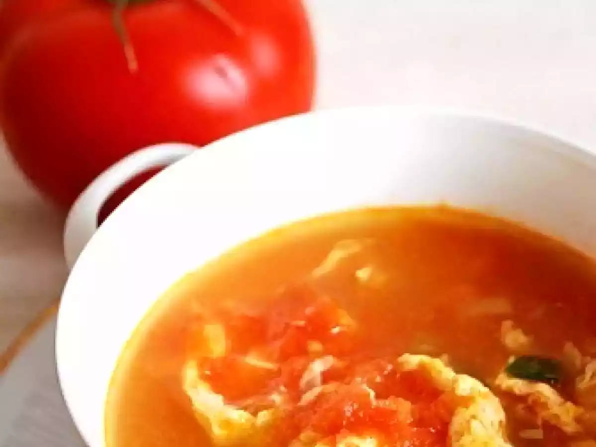 Chinesische Tomatensuppe mit Eiern