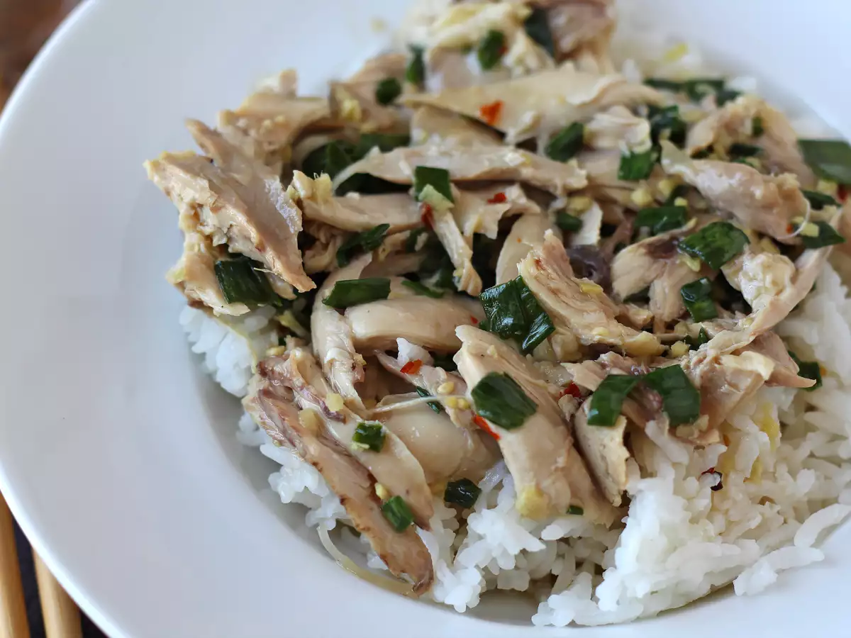 Chinesisches, gedämpftes Hähnchen mit Ingwer – unglaublich zart und aromatisch - foto 5