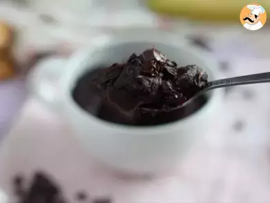 Chokoladen-Erdnussbutter-Tassenkuchen in der Mikrowelle in 1 Min. - foto 3