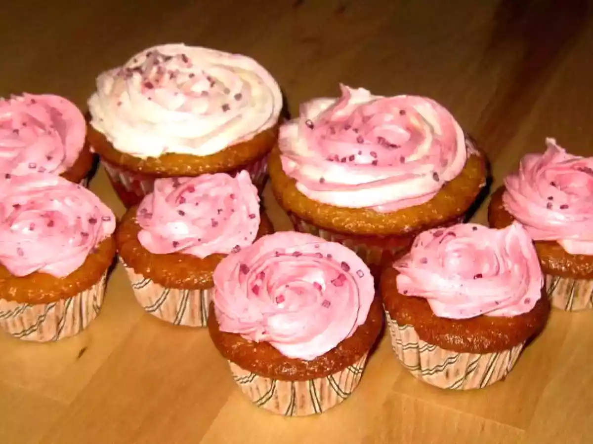 Coconut Almond Frosting | Kokos-Mandel-Frosting - foto 2