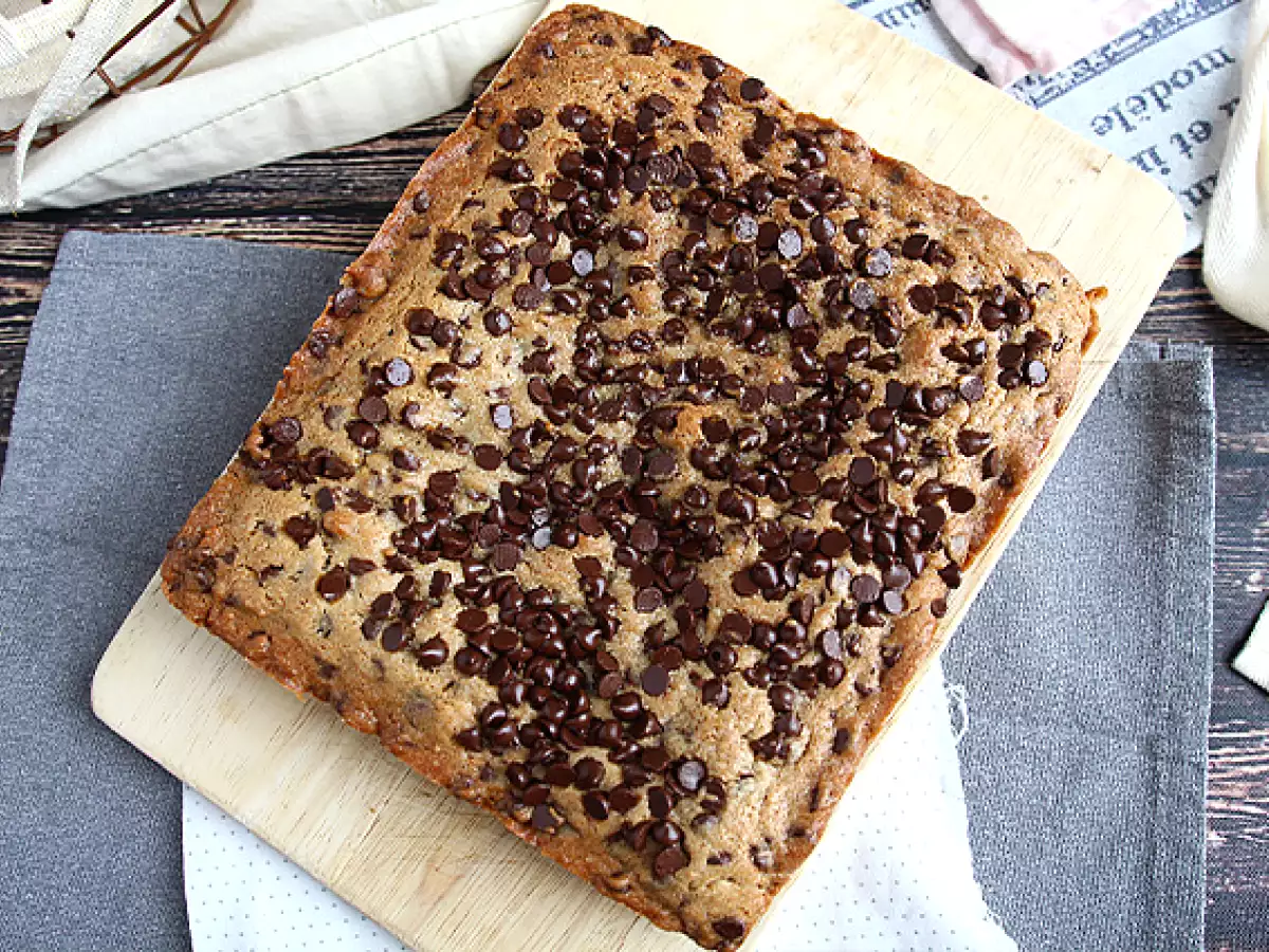 Cookie-Kuchen mit Schokostückchen - foto 2