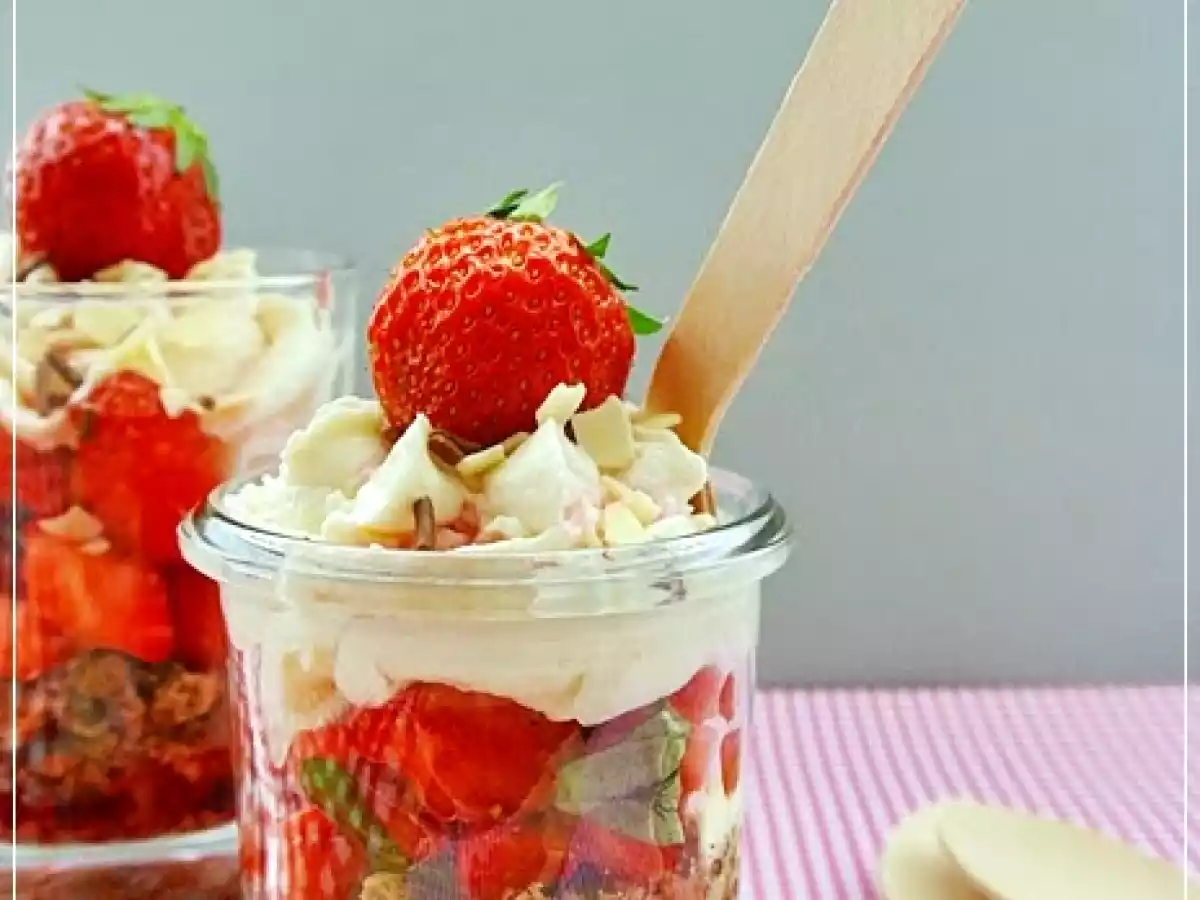 Cookies + Erdbeeren + Mascarpone = Trifle
