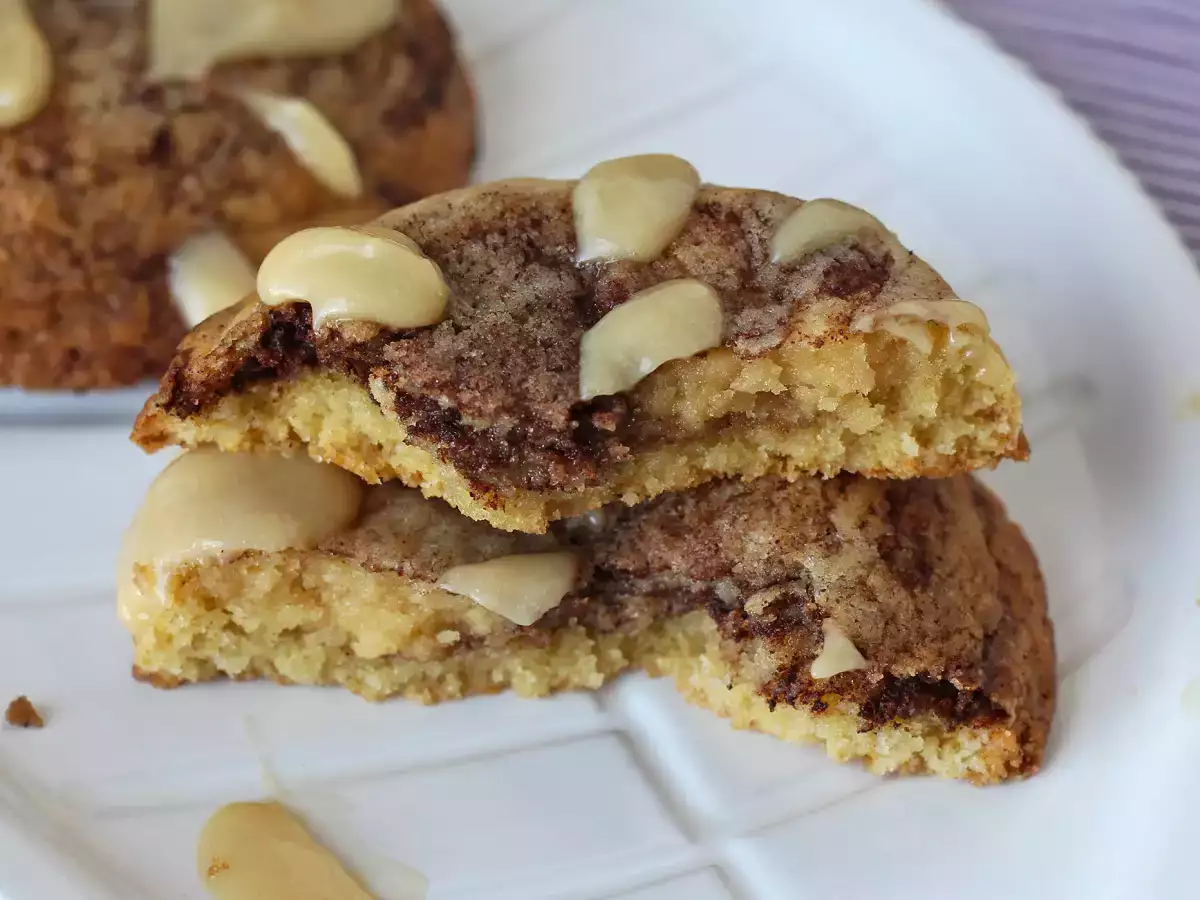 Cookies im Zimtschnecken-Stil, zartschmelzend und knackig mit gutem Zimtgeschmack