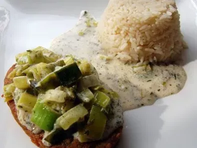Cookmania meets Gemüseregal: Lauch-Kräutersoße mit Reis