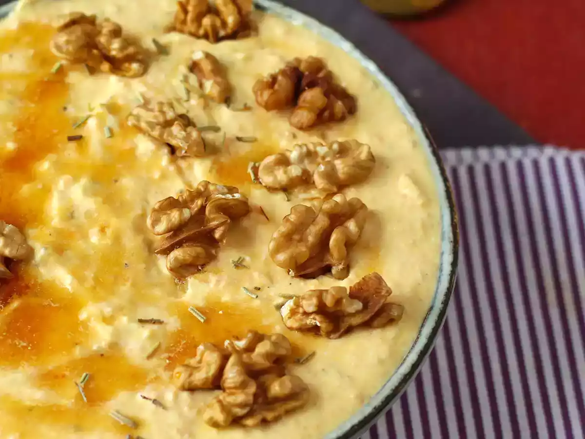 Cremige Kürbis- und Feta-Pastete mit einem Hauch von Honig - foto 2