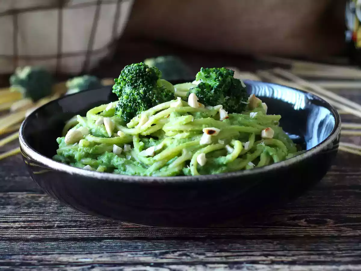 Cremige Nudeln mit Brokkoli und Mandeln: ein einfach zuzubereitendes und schmackhaftes Gericht - foto 3