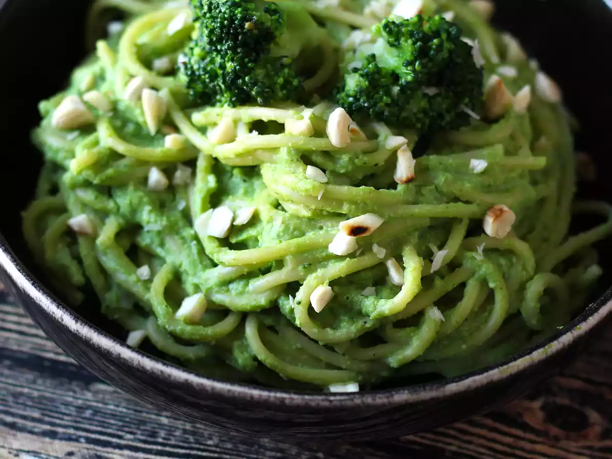 Cremige Nudeln mit Brokkoli und Mandeln: ein einfach zuzubereitendes und schmackhaftes Gericht - foto 6