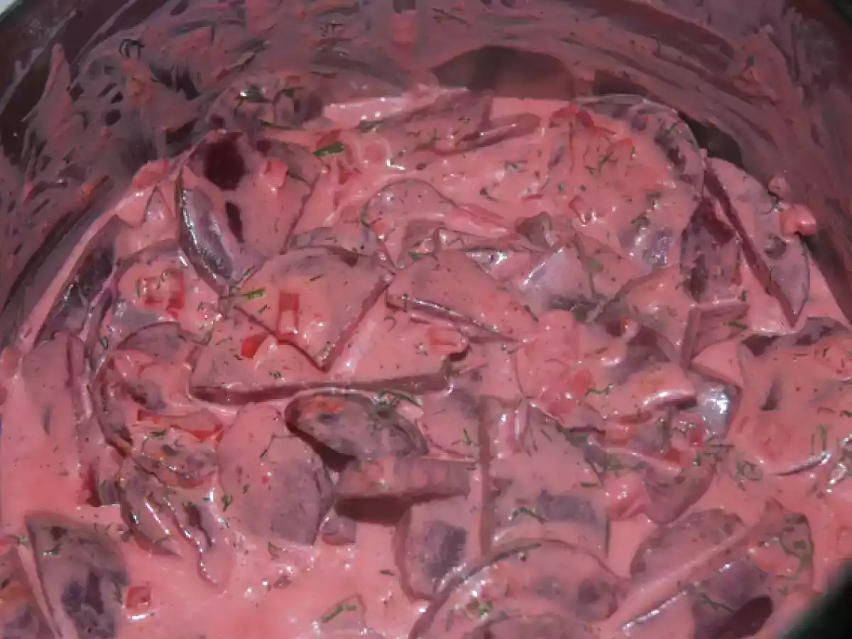 Cremige Rote Bete mit Dill und Meerrettich