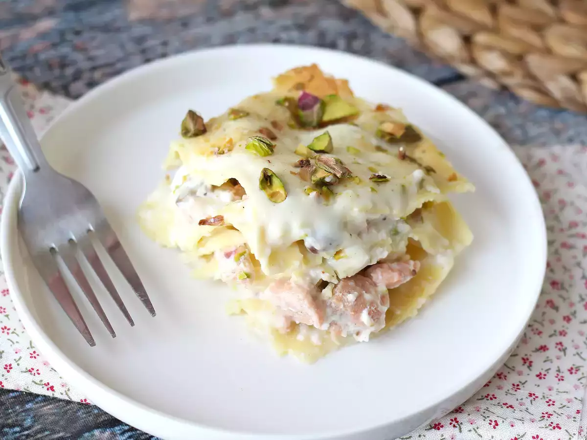 Cremige und knusprige Lachslasagne mit Burrata und Pistazien - foto 5