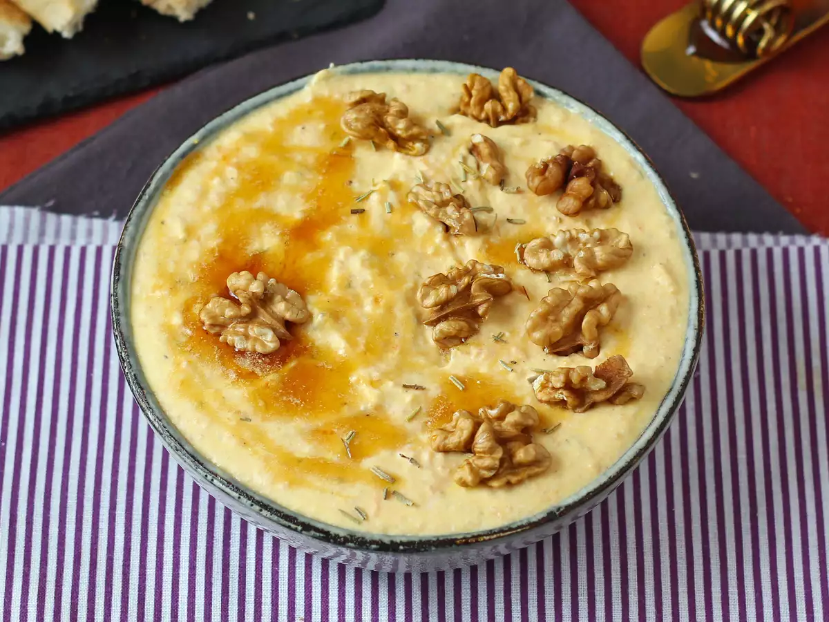 Cremiger Kürbis-Feta-Aufstrich mit einem Hauch Honig - foto 5