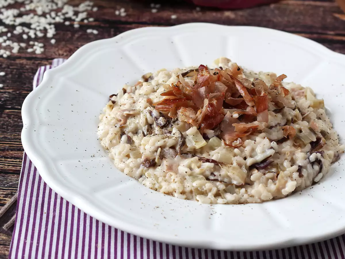Cremiges und würziges Risotto mit Radicchio, Speck und Philadelphia - foto 5