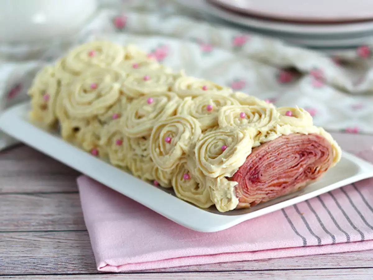 Crêpes-Bûche mit Himbeeren und weißer Schokolade - foto 2