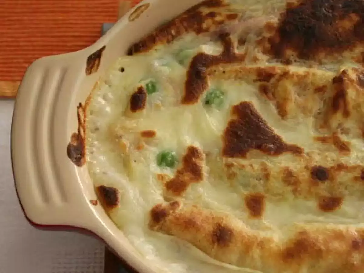 Crespelle con pulcino e piselli