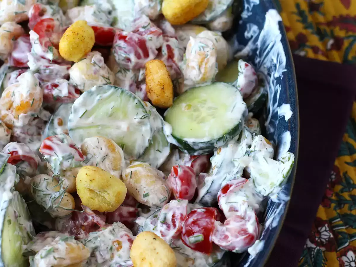 Crispy Gnocchi-Salat, super trendy, lecker und ausgewogen - perfekt für den Sommer! - foto 2