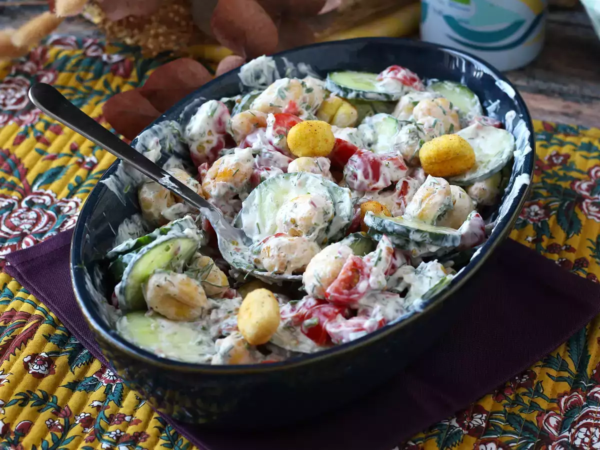 Crispy Gnocchi-Salat, super trendy, lecker und ausgewogen - perfekt für den Sommer! - foto 3