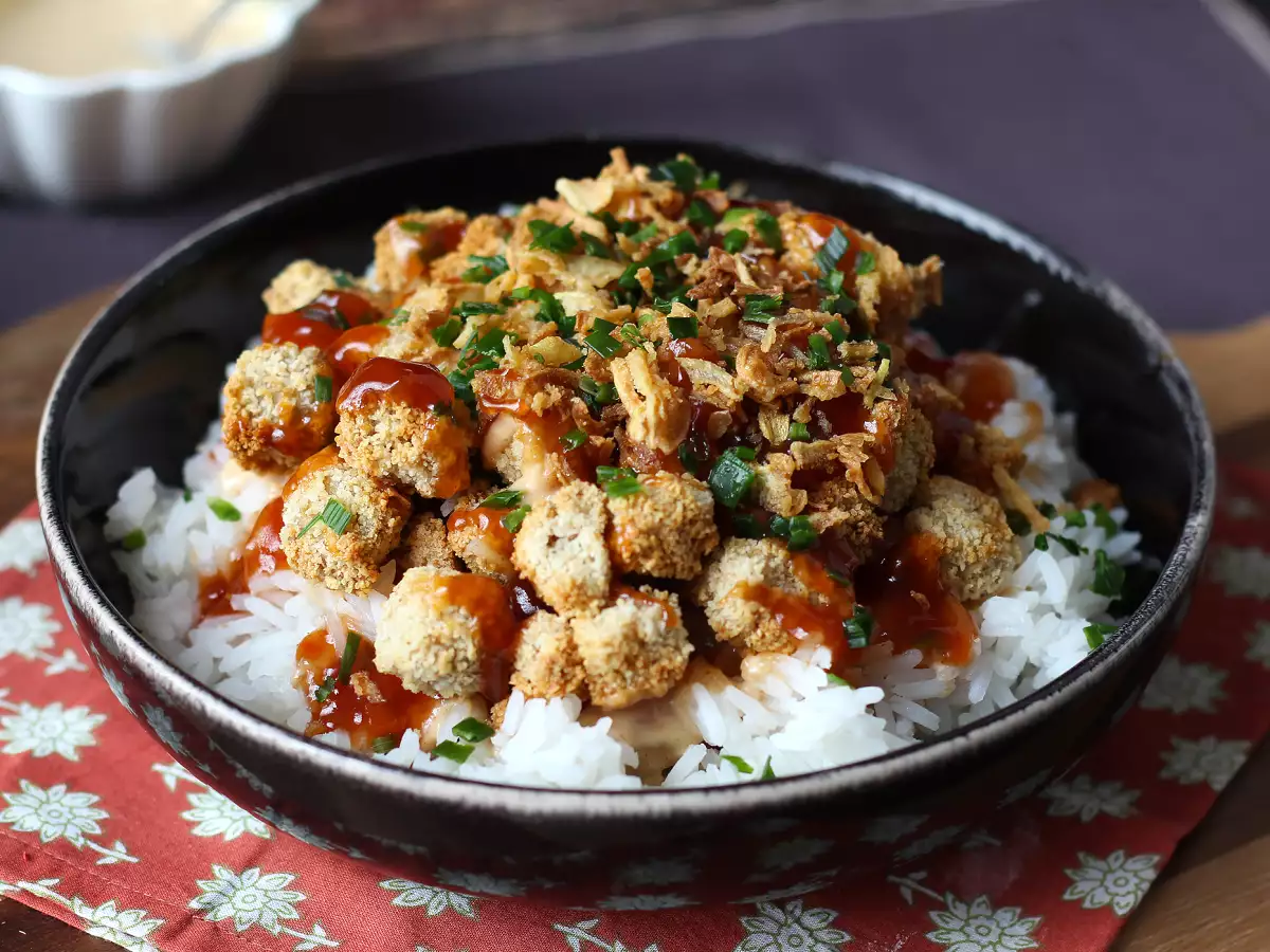 Crousty Tofu mit Reis und cremiger Sauce : knusprig und vegetarisch - foto 3