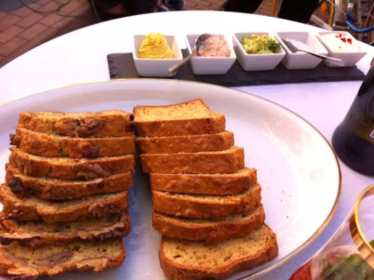 Das Perfekte Dinner Amuse Guele - Mandelbrot mit Butter