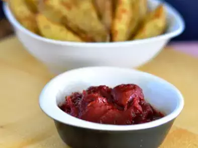 Die besten Ofenkartoffeln mit selbstgemachtem Ketchup-Dip