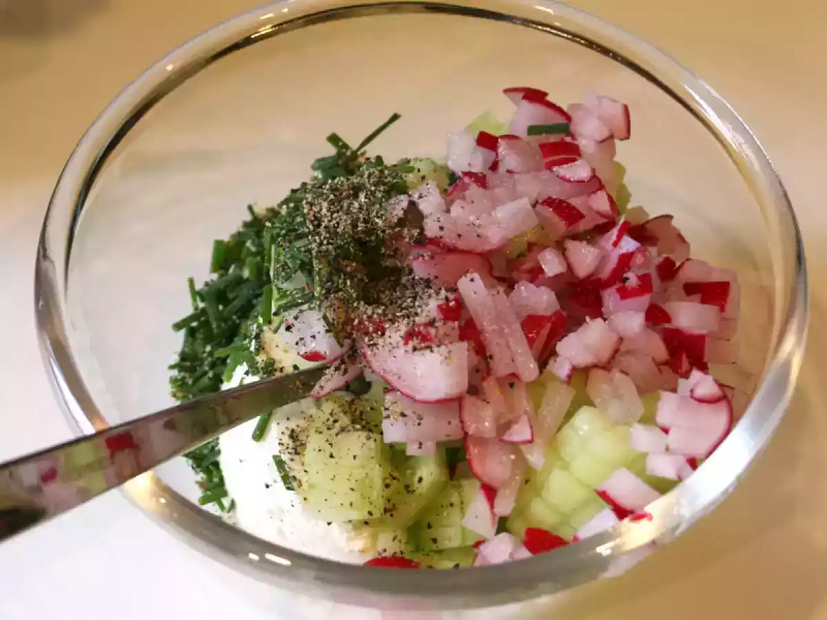 Die einfachen Sachen: Radieschen-Gurken-Quark