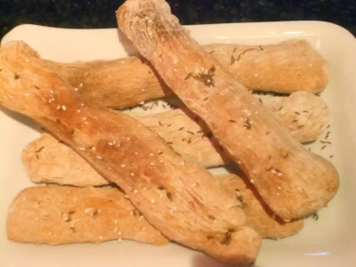 Dinkelvollkorn ~ Seelen mit grobem Salz & Kümmel