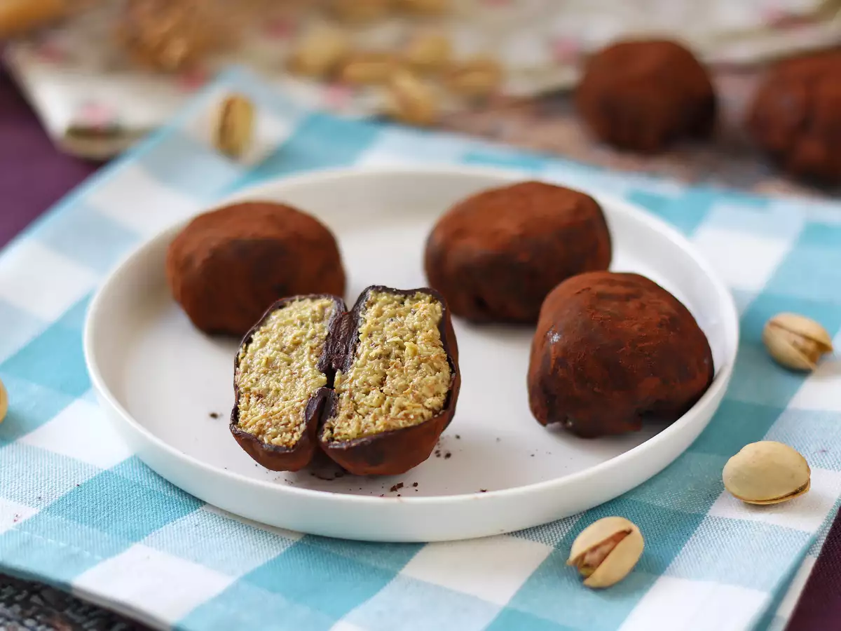 Dubai chewy cookies, das virale Rezept für Mochis mit Pistazien- und Kadaif-Füllung - foto 7