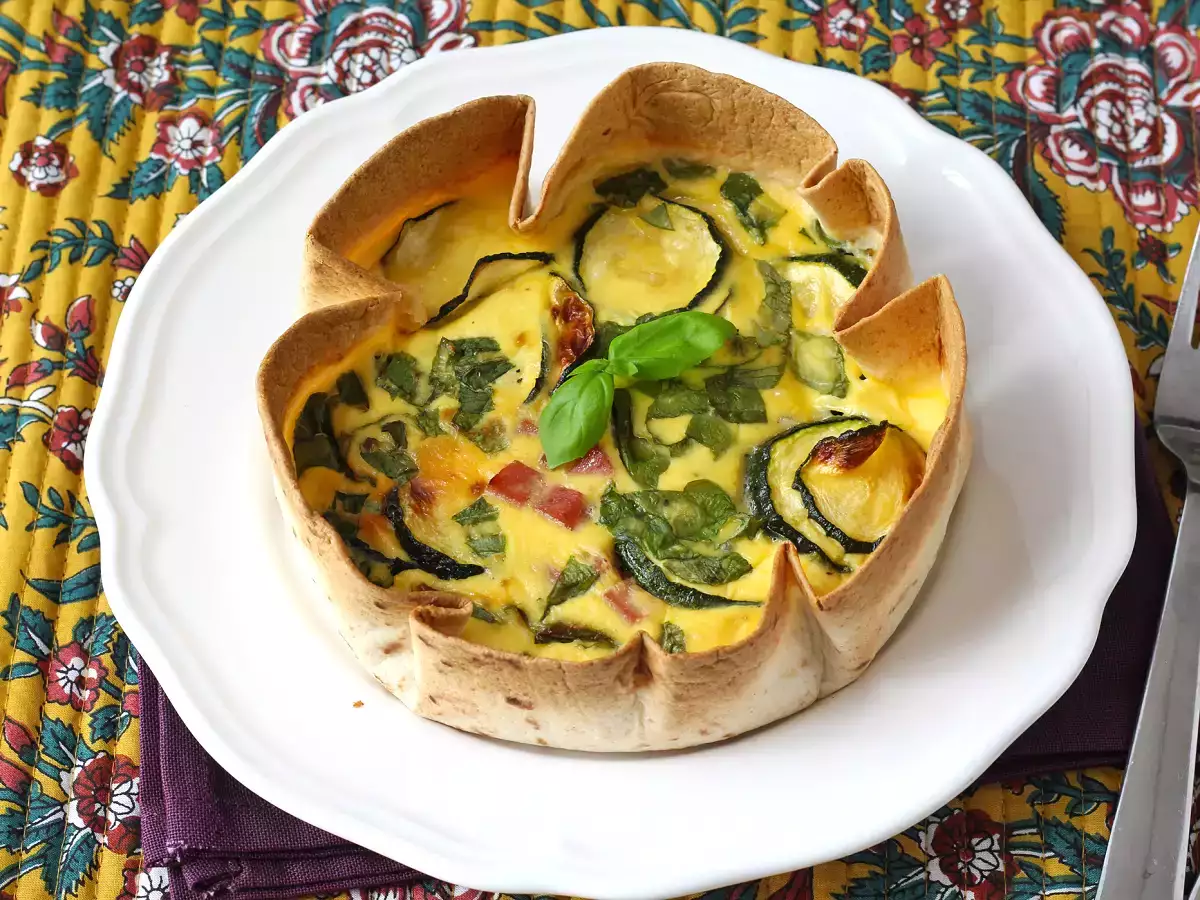 Eine Quiche ohne Teig mit einer Tortilla? Das ist möglich! Ein leichtes Rezept, das perfekt für den Sommer ist! - foto 3