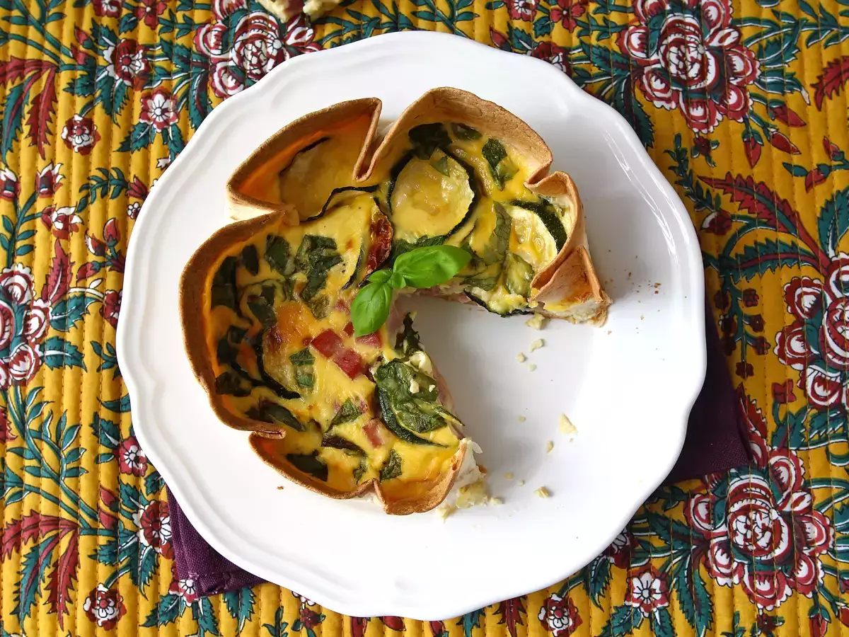 Eine Quiche ohne Teig mit einer Tortilla? Das ist möglich! Ein leichtes Rezept, das perfekt für den Sommer ist! - foto 6