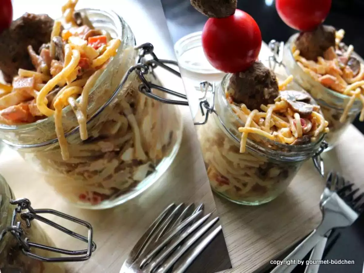 Eine Überraschung nach der Anderen, Spaghettisalat...