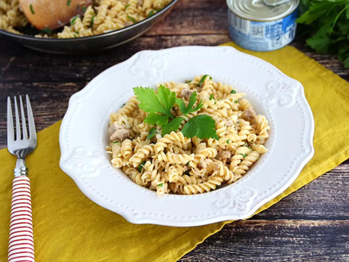 Einfache Nudeln mit Thunfisch