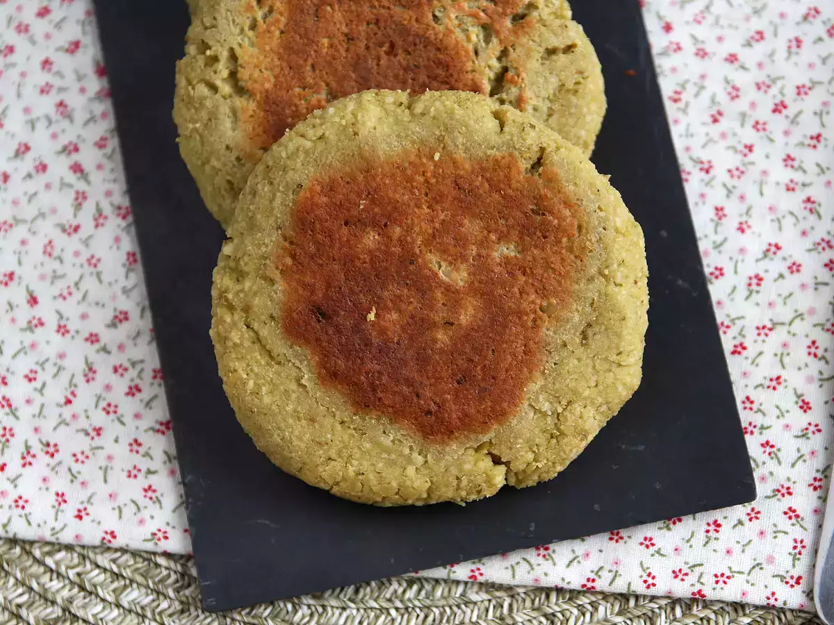 Einfache Tofu-Bratlinge für eine vegetarische Mahlzeit - foto 3