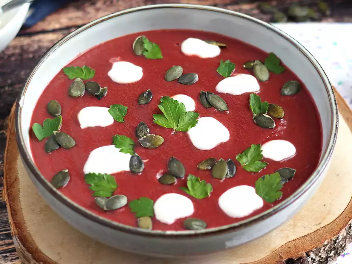 Einfache und farbenfrohe Rote-Bete-Suppe - foto 3