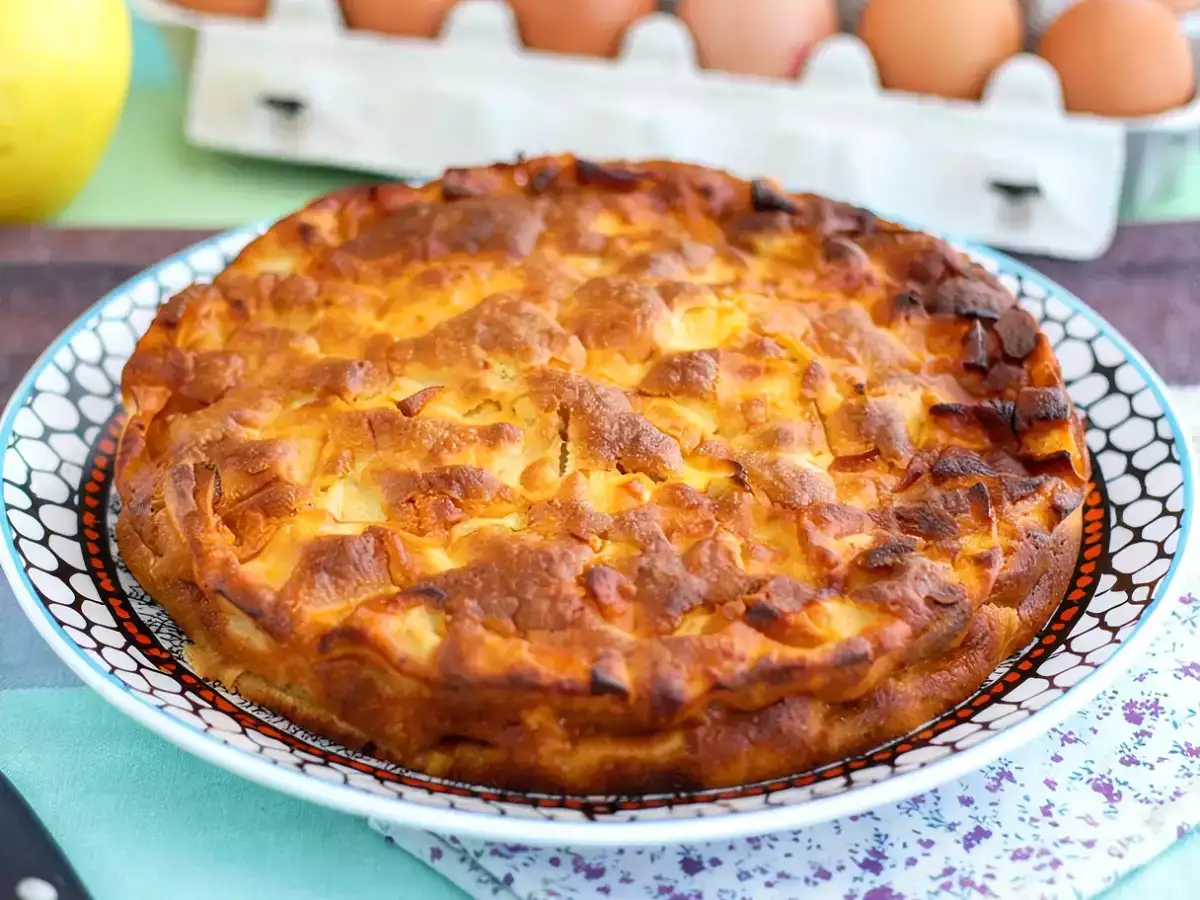 Einfacher Apfelkuchen : saftig, locker und mit wenigen Zutaten