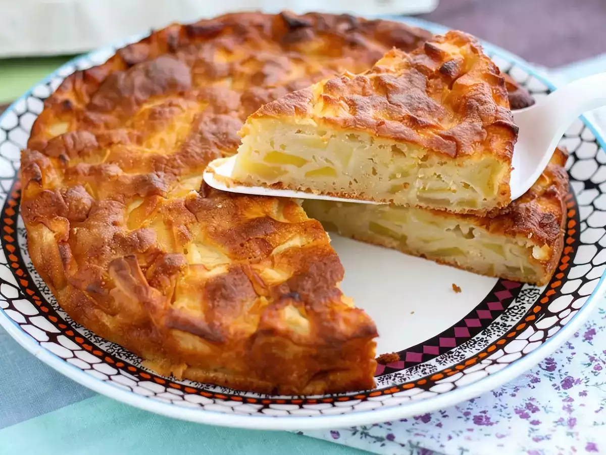Einfacher Apfelkuchen : saftig, locker und mit wenigen Zutaten - foto 2