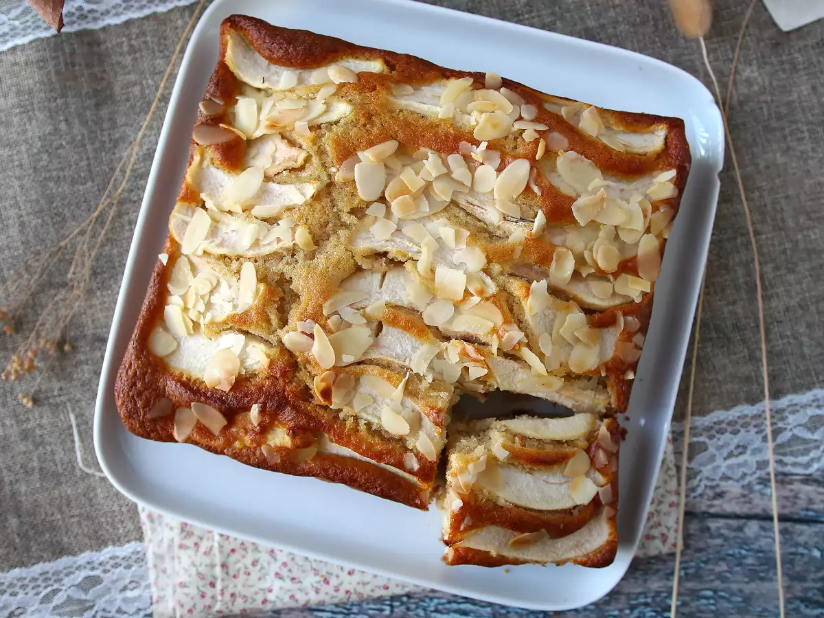 Einfacher, saftiger Birnenkuchen mit Mandeln - foto 4