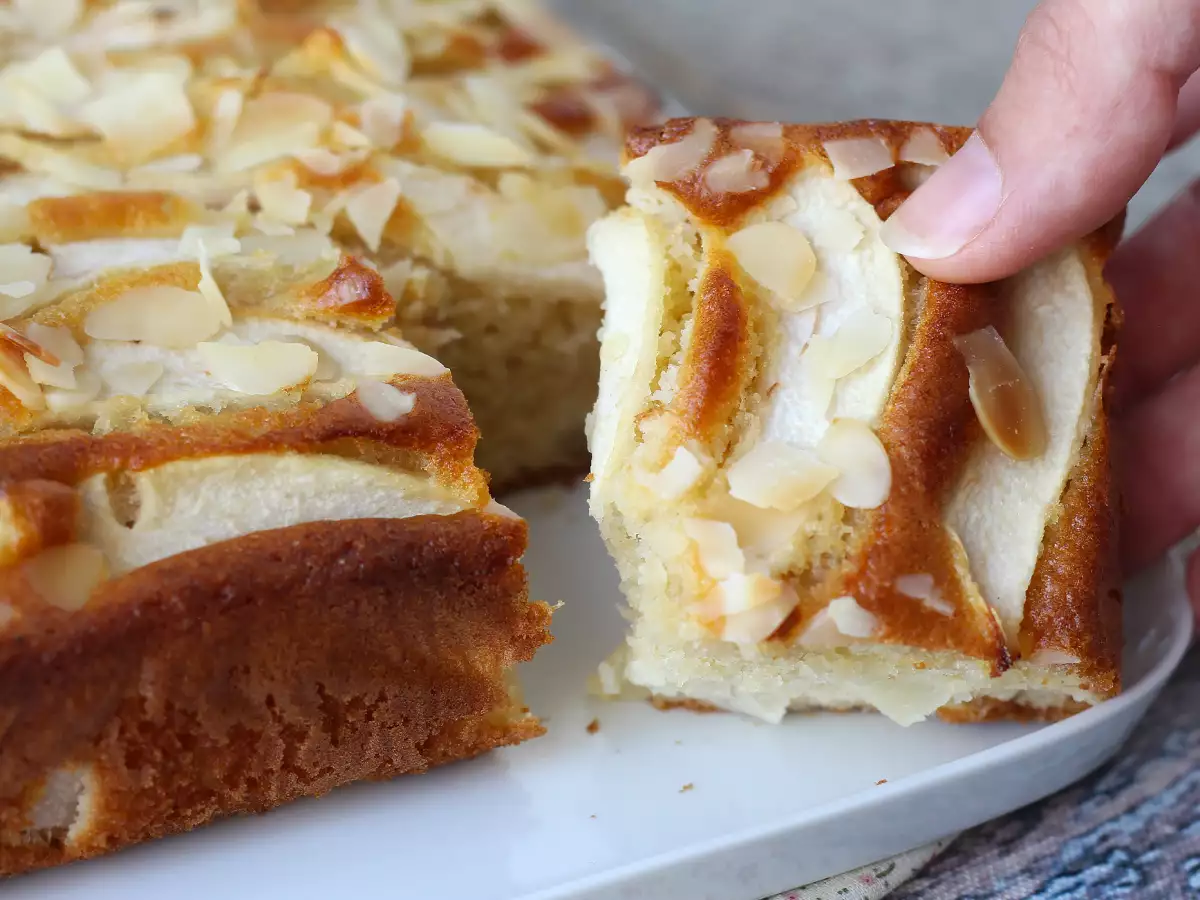 Einfacher, saftiger Birnenkuchen mit Mandeln - foto 6