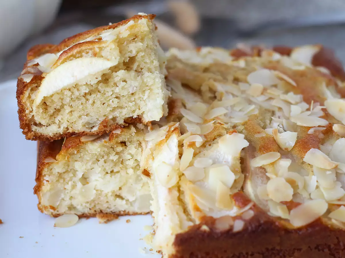 Einfacher, saftiger Birnenkuchen mit Mandeln - foto 8