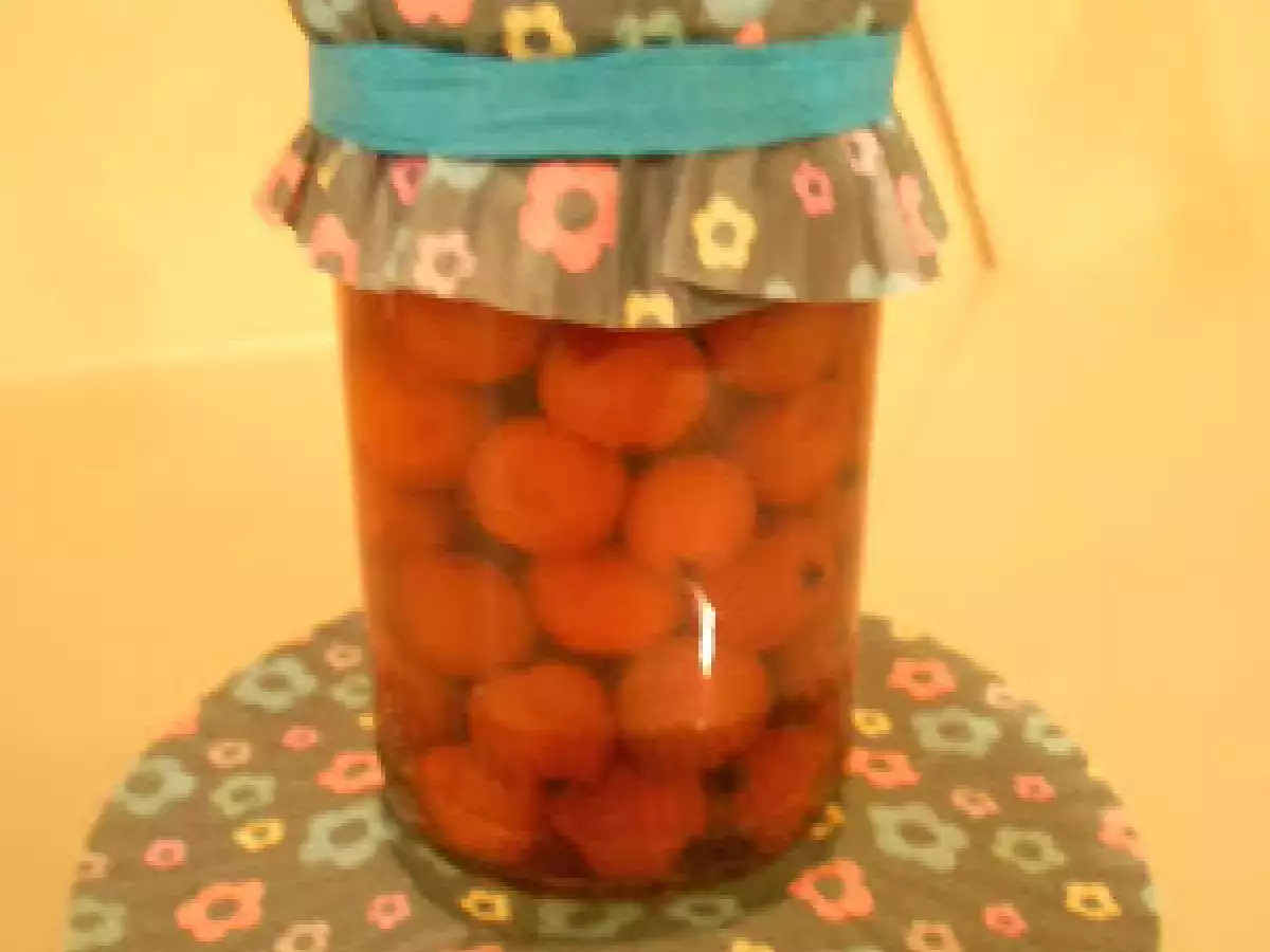 Eingelegte Vogelbeeren