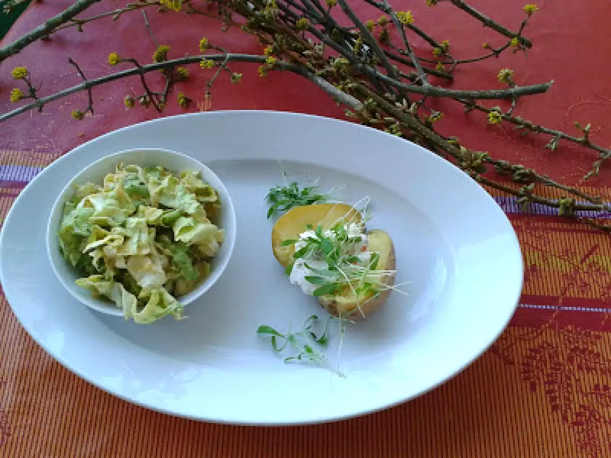 Endiviensalat und Frischkäsecreme