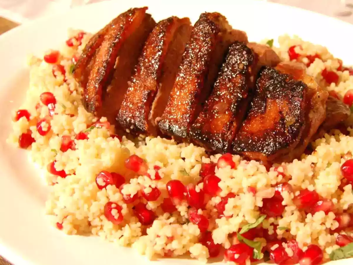 Entenbrust auf Granatapfel-Couscous