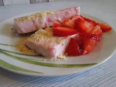 Erdbeer-Käsekuchen-Eis