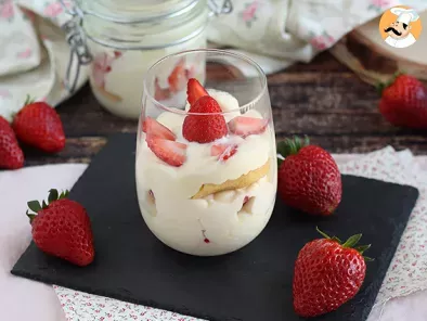 Erdbeer-Tiramisu-Gläser