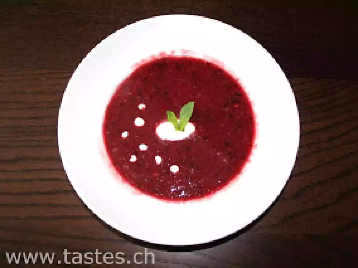 Erfrischende Melonen - Kirsch Gazpacho