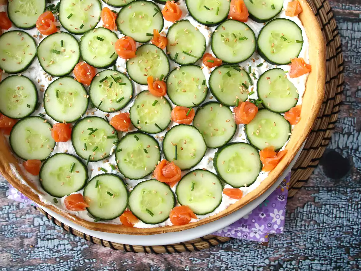 Erfrischende Sommertorte: Ricotta, Gurke und Räucherlachs - foto 3