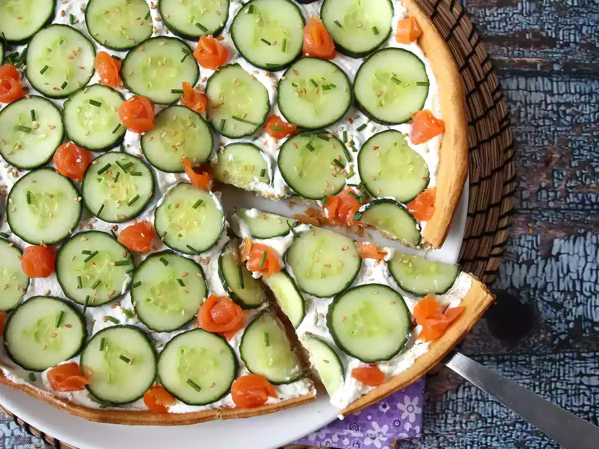 Erfrischende Sommertorte: Ricotta, Gurke und Räucherlachs - foto 6