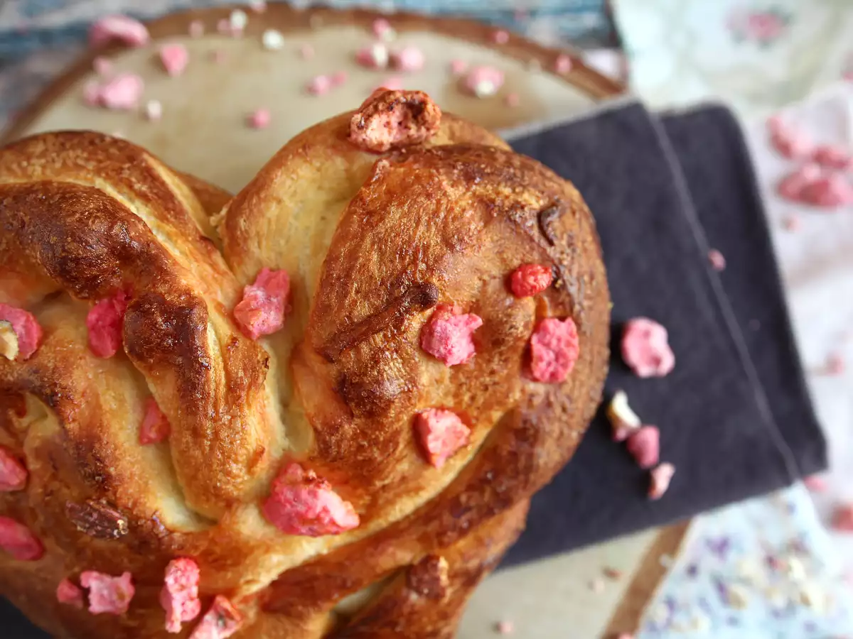 Extra fluffige Brioche-Herzen zum Valentinstag - foto 2