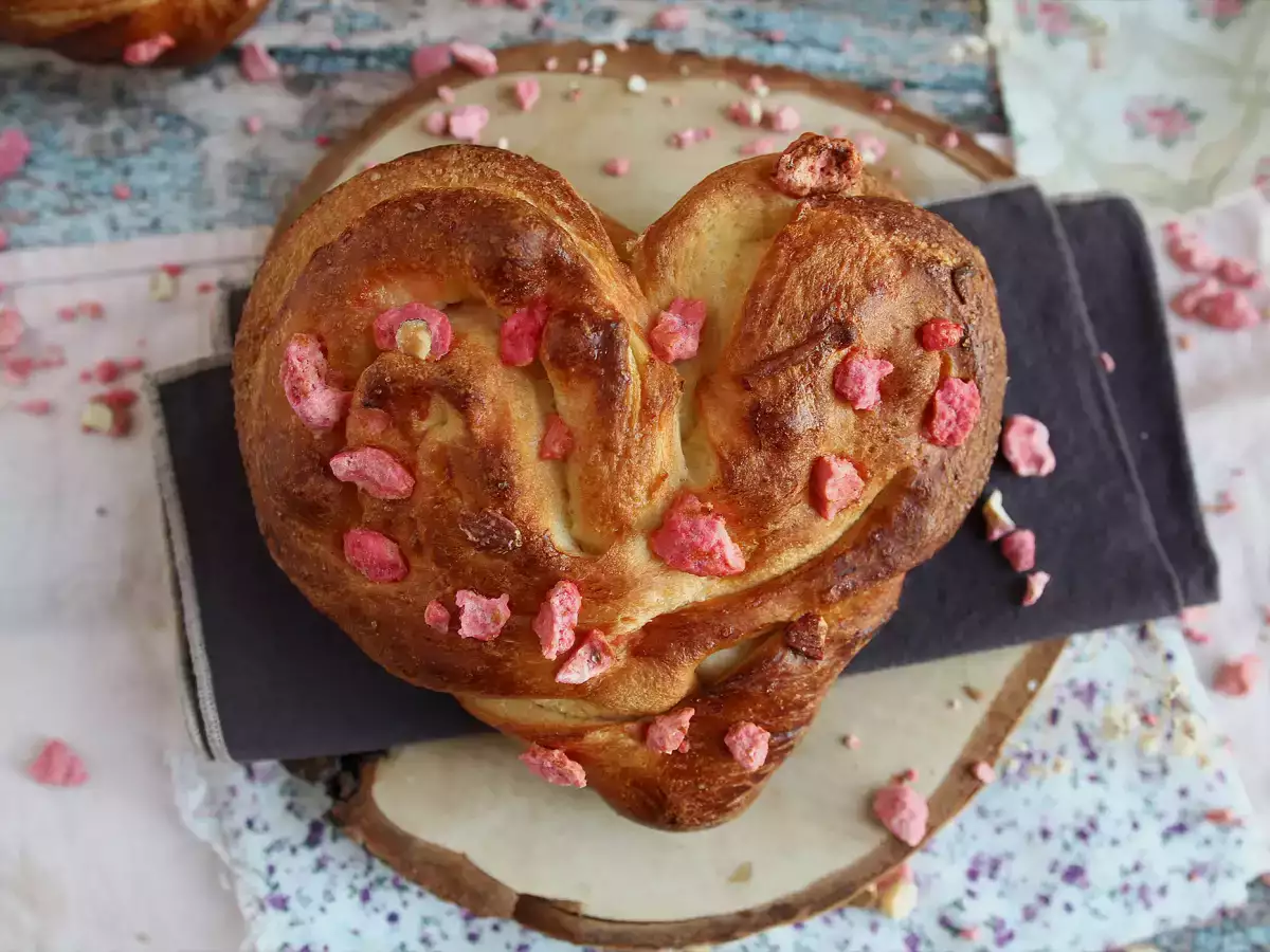Extra fluffige Brioche-Herzen zum Valentinstag - foto 3
