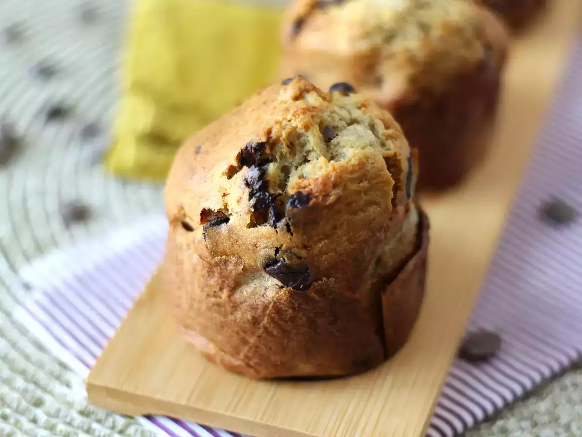 Extra gierige Muffins mit Banane und Schokoladenstückchen - foto 3