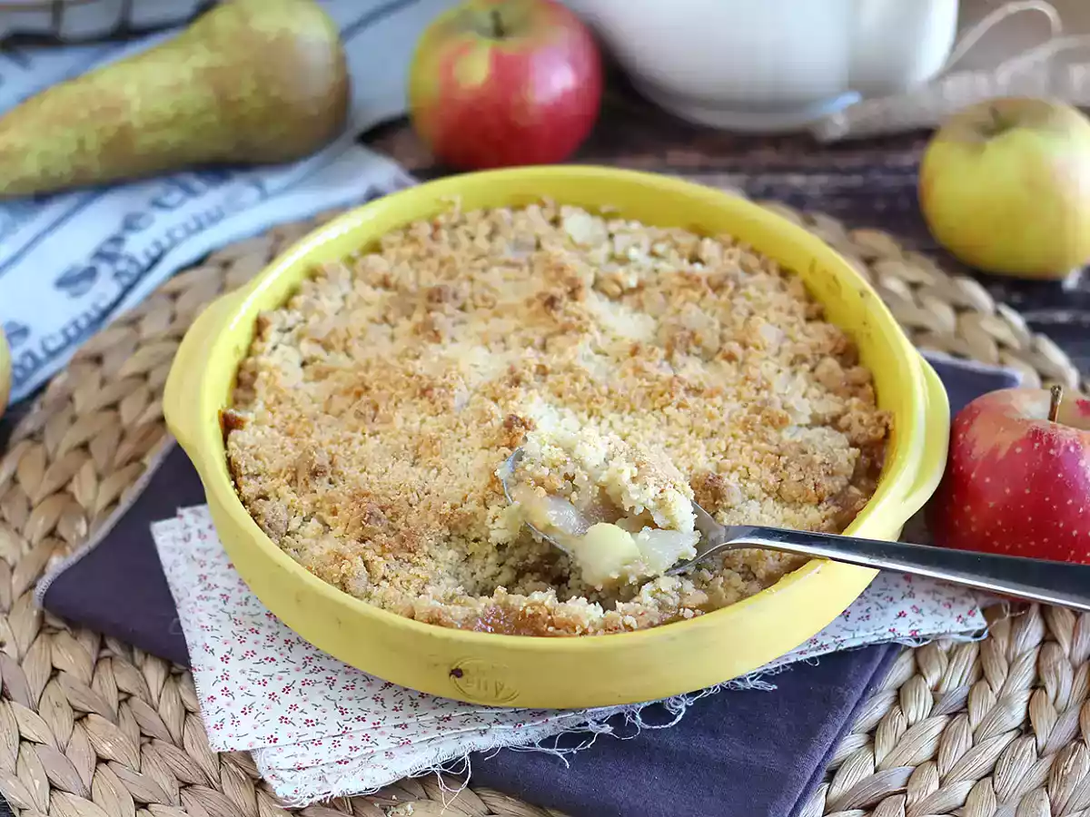 Extra knuspriger und zartschmelzender Apfel-Birnen-Crumble - foto 5