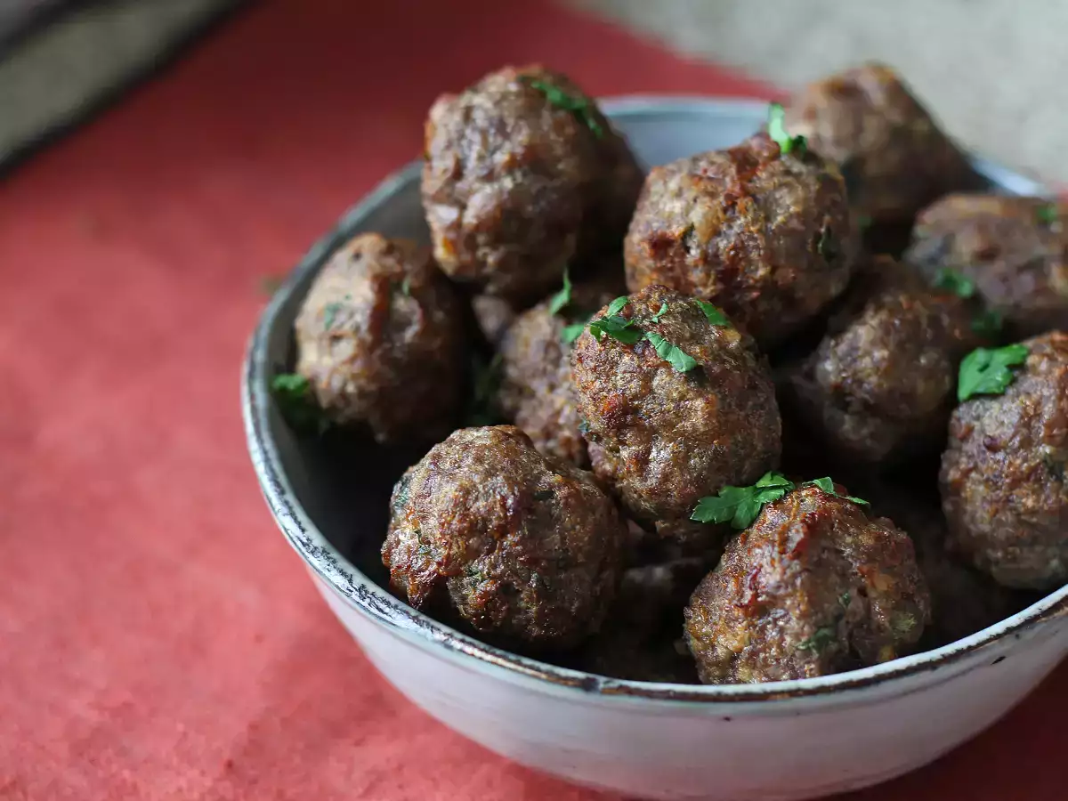 Extra saftige Frikadellen aus der Heißluftfritteuse: einfaches und schnelles Rezept mit Rindfleisch - foto 5